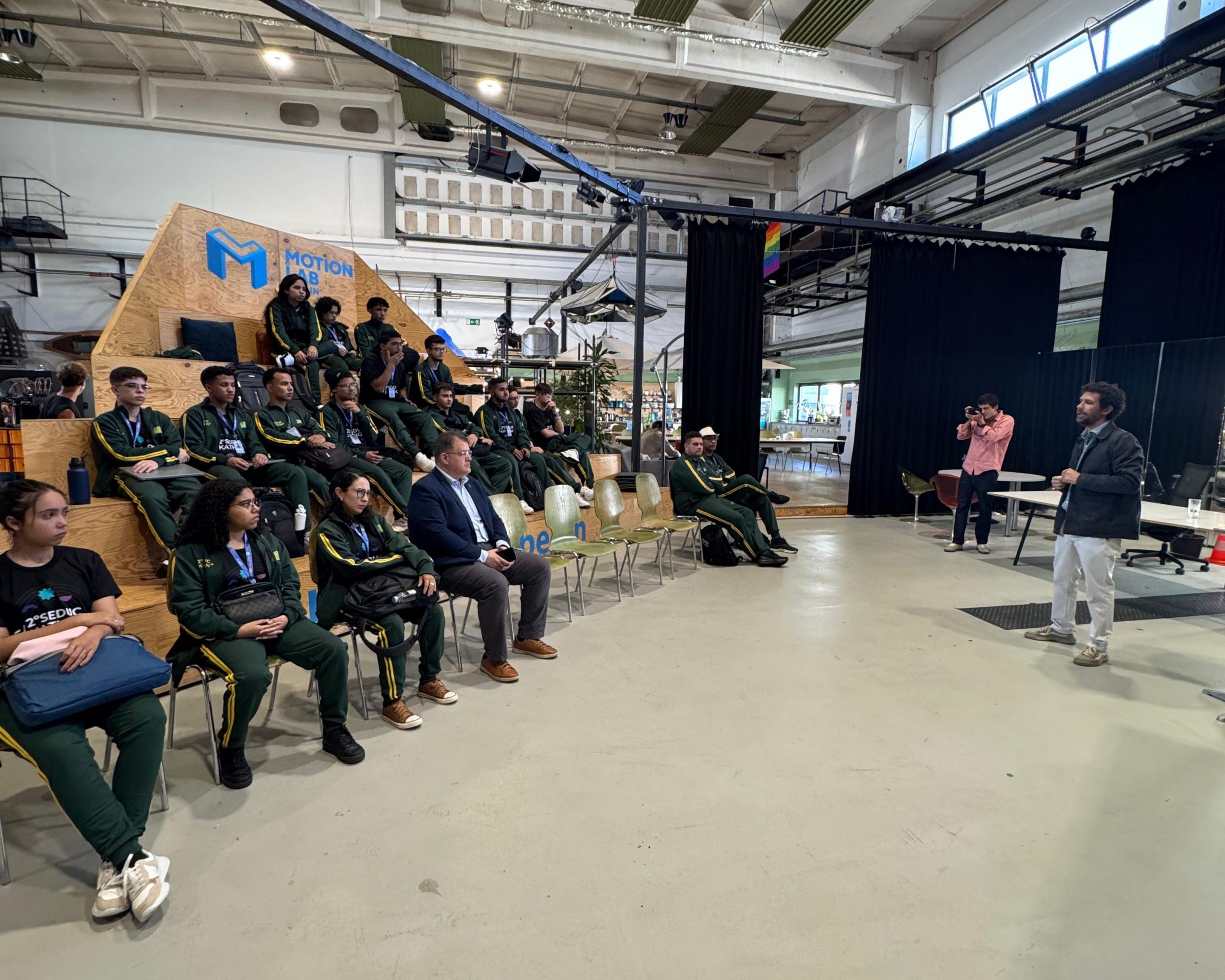 Seduckathon na Alemanha: alunos intercambistas da rede pública fazem imersão em ecossistema de inovação